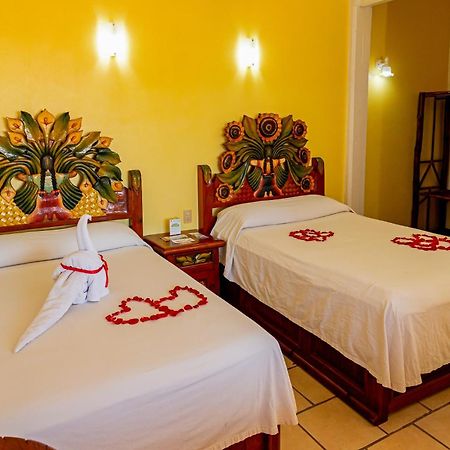 Hotel Casa Sun And Moon Zihuatanejo Exterior photo