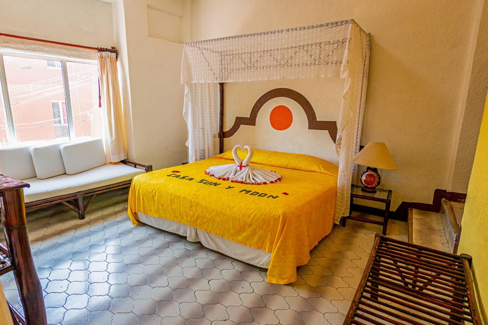 Hotel Casa Sun And Moon Zihuatanejo Exterior photo
