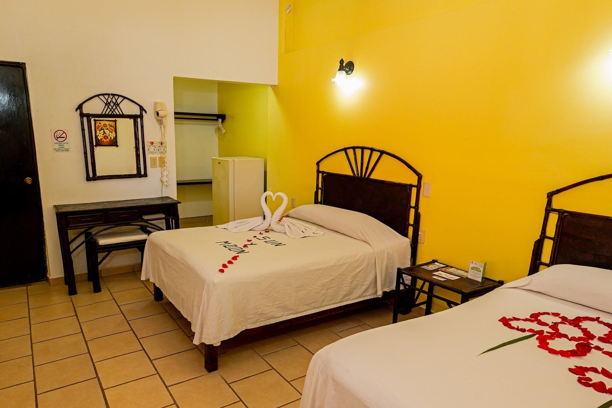 Hotel Casa Sun And Moon Zihuatanejo Exterior photo