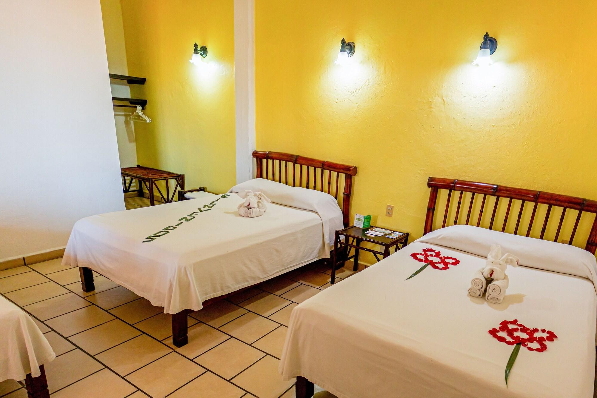 Hotel Casa Sun And Moon Zihuatanejo Exterior photo