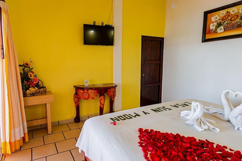 Hotel Casa Sun And Moon Zihuatanejo Exterior photo