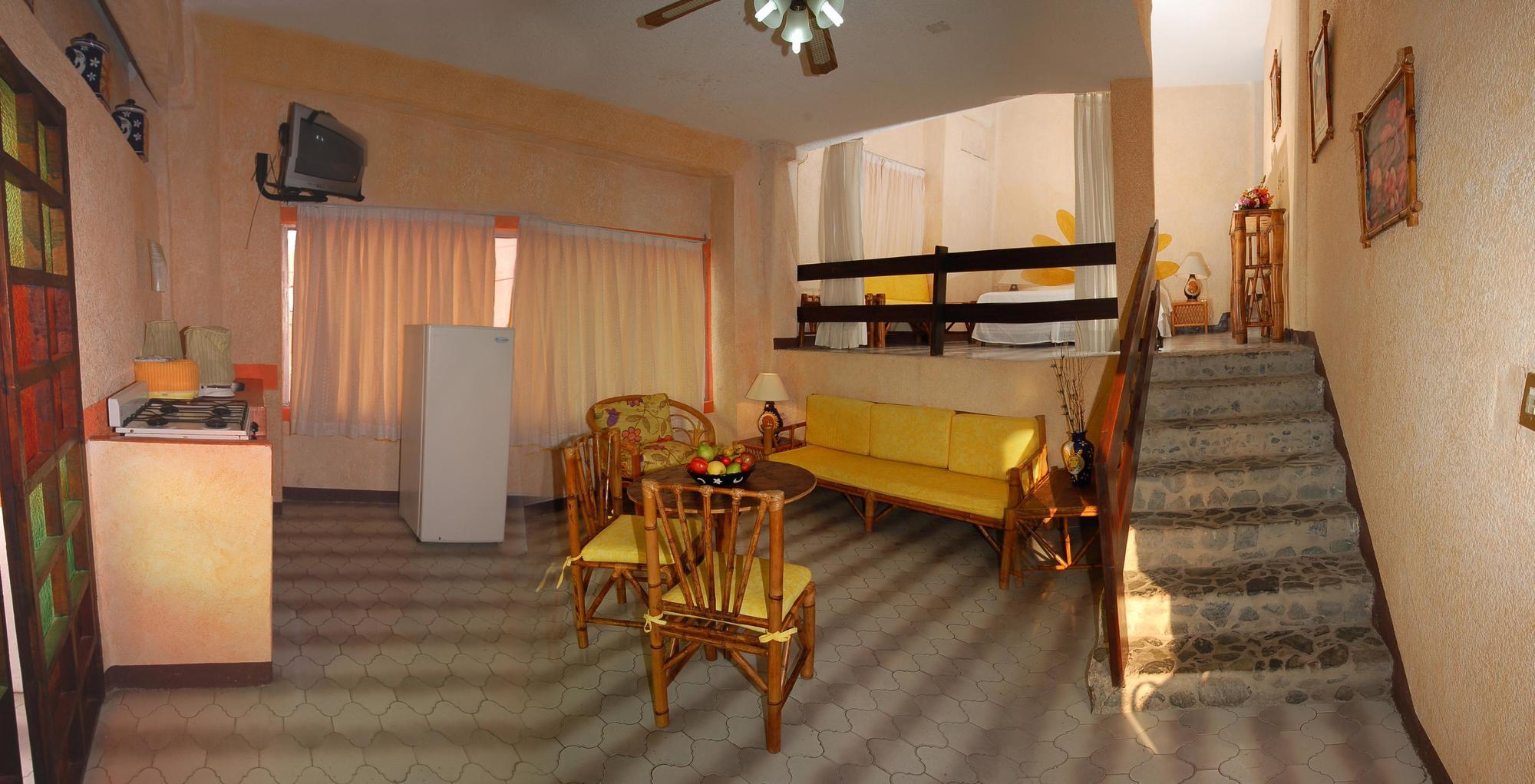 Hotel Casa Sun And Moon Zihuatanejo Exterior photo